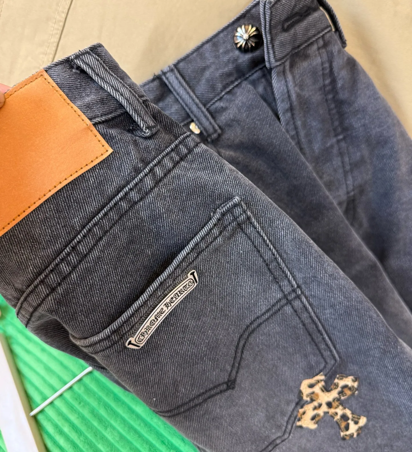 P260 model number: D317 Chrome Hearts gray striped jeans SIZE #28 30 32 34